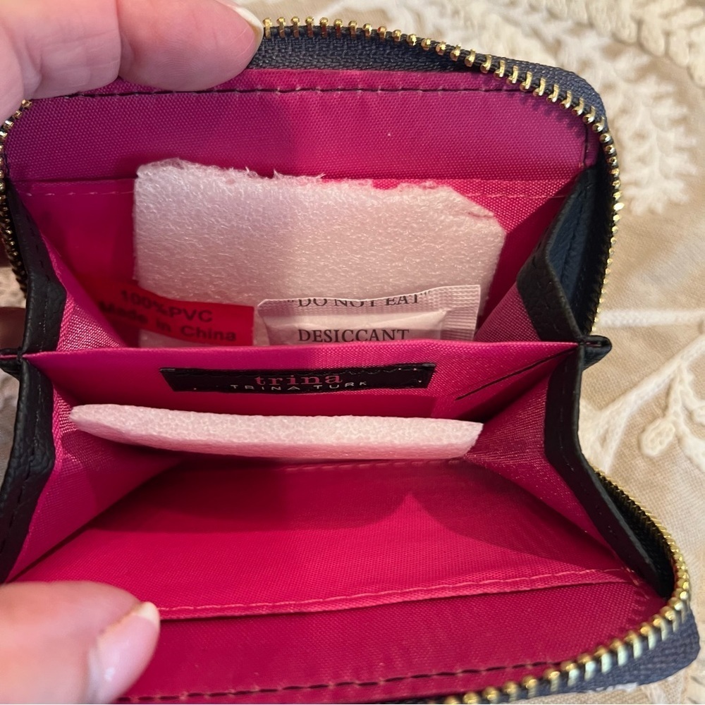 NWT Trina Turk Floral Wallet - Picture 6 of 8